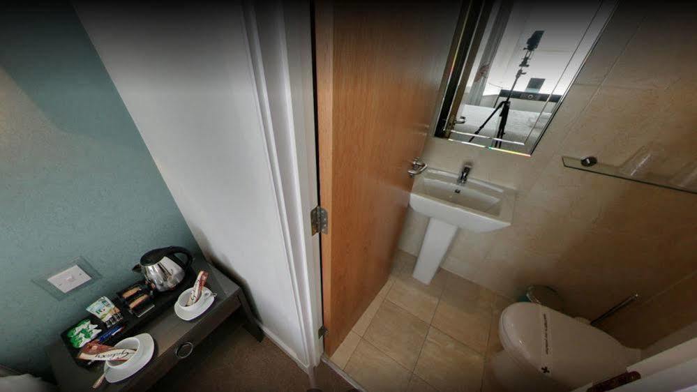 Mccafferty'S Guesthouse Ilford Luaran gambar